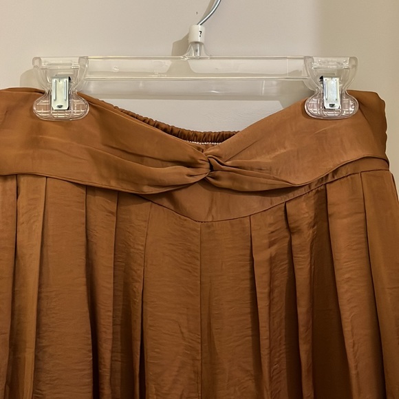 Brown loose pants - Picture 2 of 5